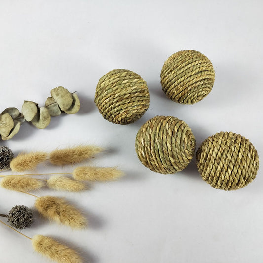 Hamster Rabbit Parrot Pet Scratching Straw Ball